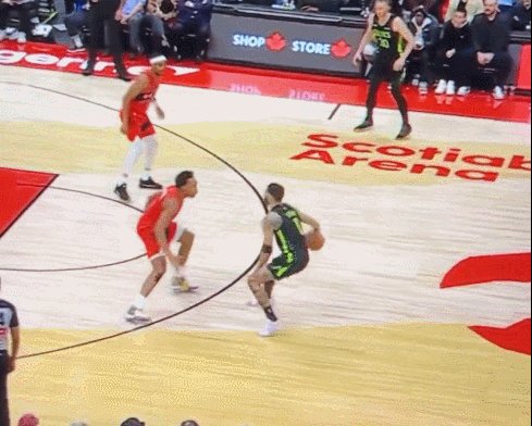 1737021145373068338.gif 开云体育网页版-连被摆烂球队逼入绝境 凯尔特人攻防挣扎溃不成军