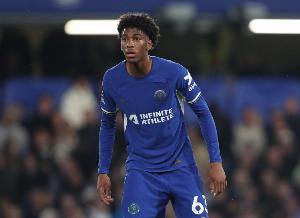 卫报:曼城纽卡伯恩茅斯等众多球队有意阿奇姆彭,切尔西不愿放人