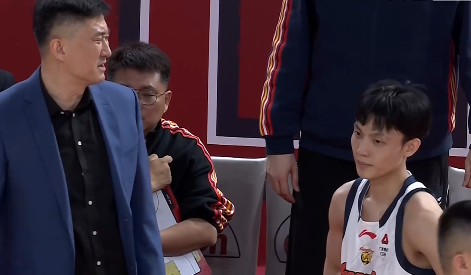 开云登录入口地址-CBA最新积分榜出炉！广东惨败上海跌至第3，北京第6辽篮第11