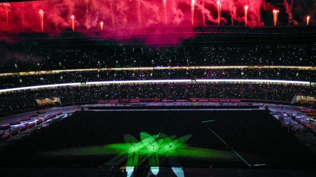 开云登录入口地址-周末的东京国立球场:50994人围观1500发烟花齐射