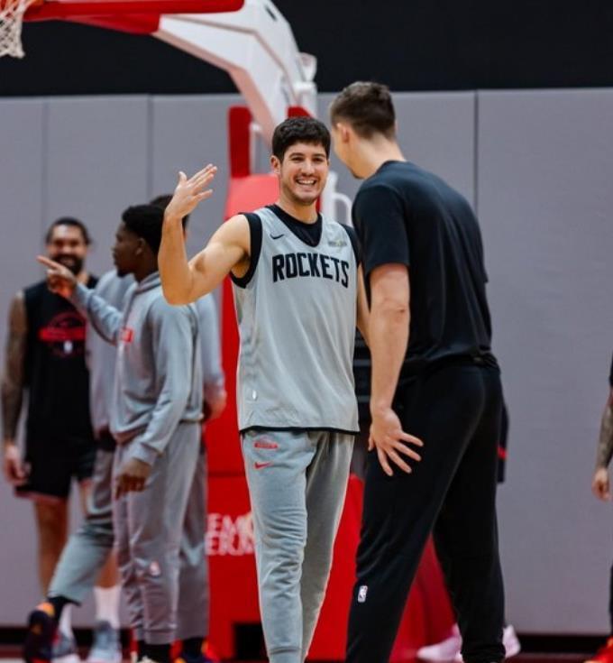 开云体育官网登录-谢泼德因祸得福？火箭队1人复出，1人又伤！对阵勇士，或再调首发