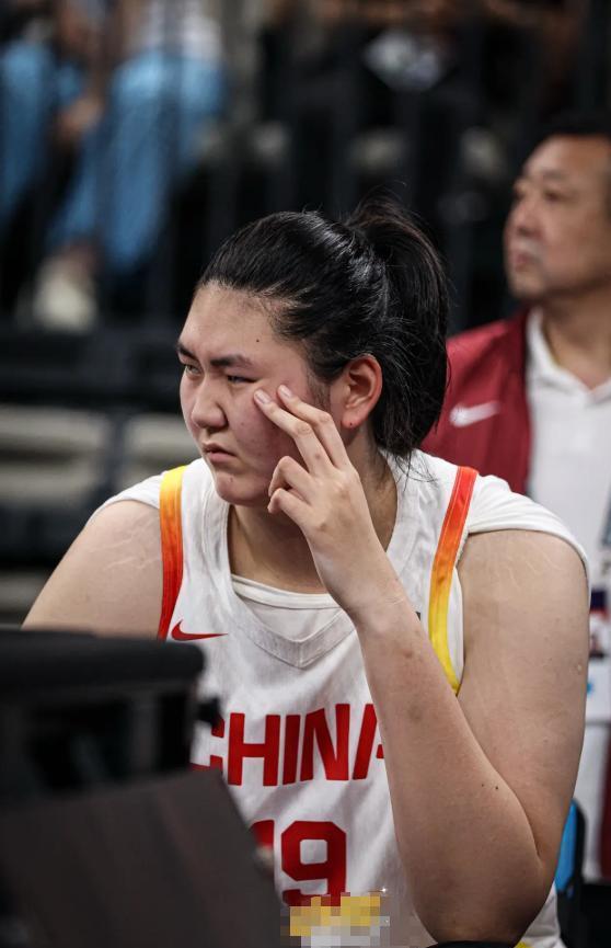 开云体育手机登录-长得高有啥用？全场只得4分，苏群吐槽：跟现代篮球节奏比较脱节