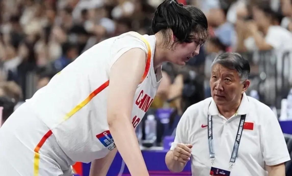 开云体育手机登录-长得高有啥用？全场只得4分，苏群吐槽：跟现代篮球节奏比较脱节