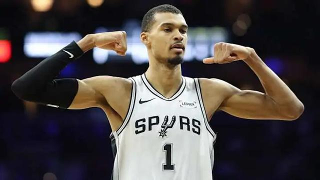 开云电子-都说别惹！8分钟双10！41+16+4+3帽！上场时间够了你们真顶不住啊|马刺|文班|MVP|圣安东尼奥马刺队|俄克拉荷马雷霆队_新浪体育_新浪新闻